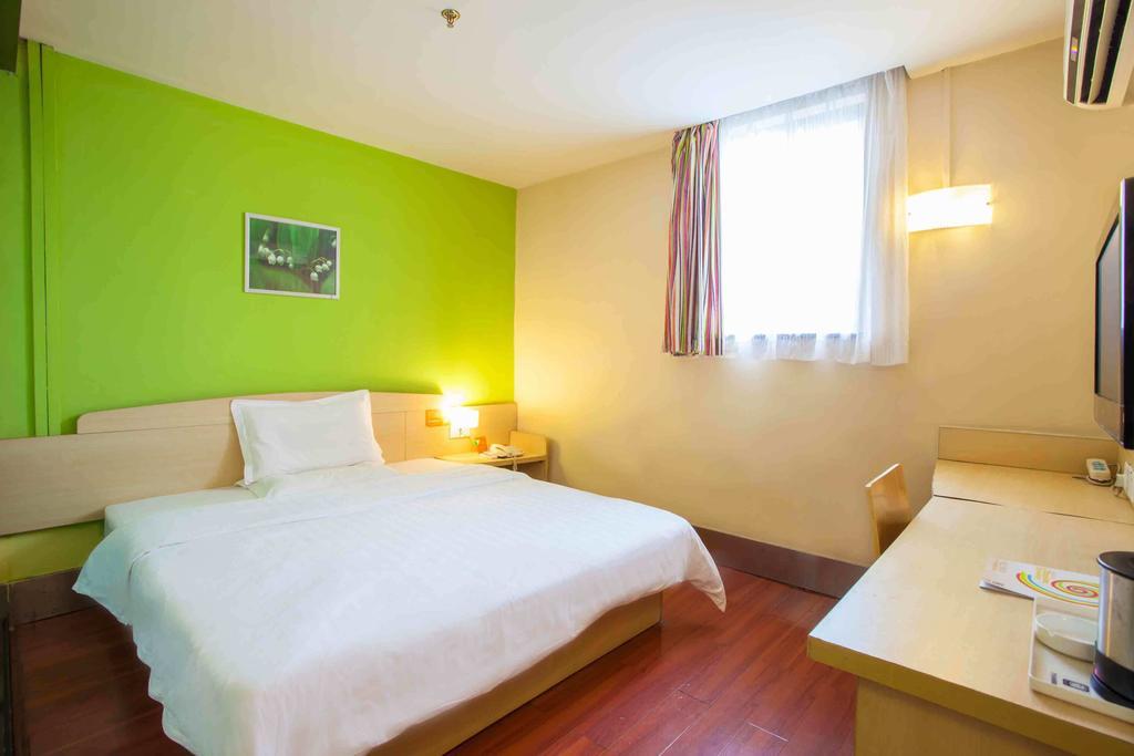 7Days Inn Nanchang North Railway Station Square Quarto foto