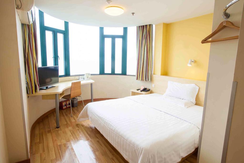 7Days Inn Nanchang North Railway Station Square Quarto foto