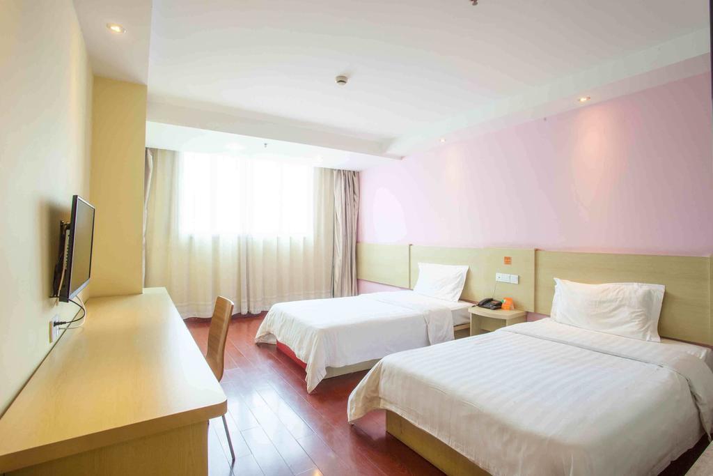 7Days Inn Nanchang North Railway Station Square Quarto foto